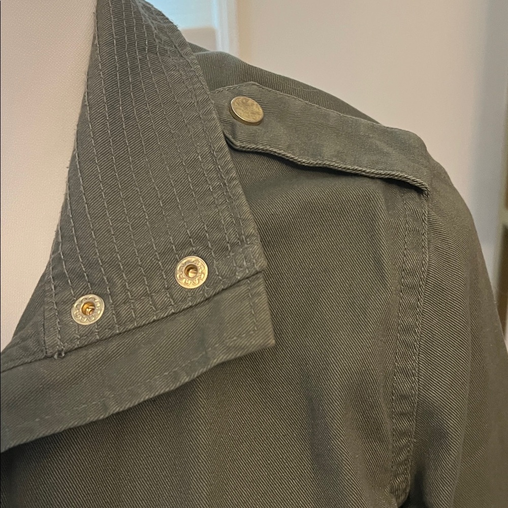 Green Jacket - Picture 3 of 9